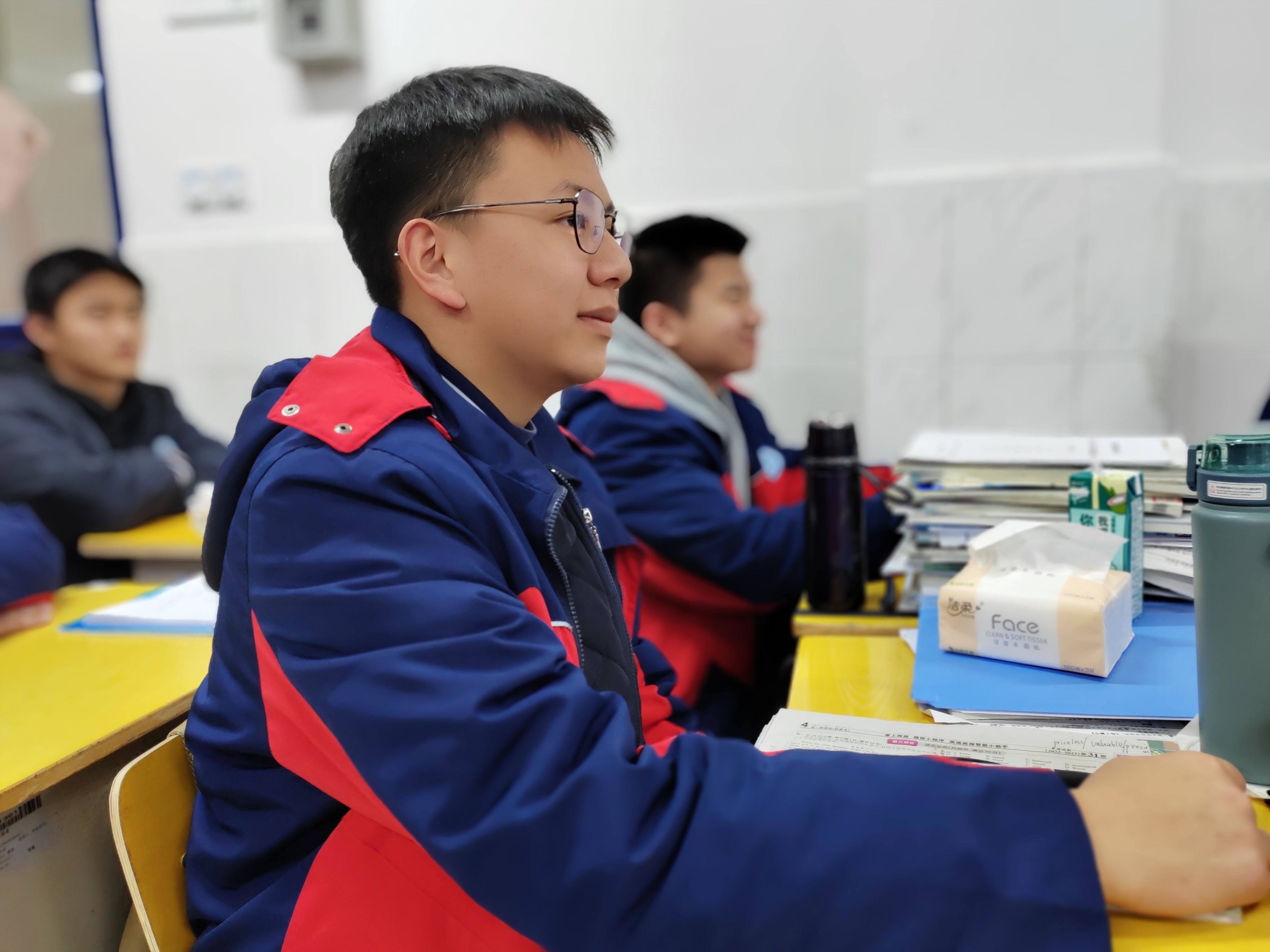 14260608921632156990